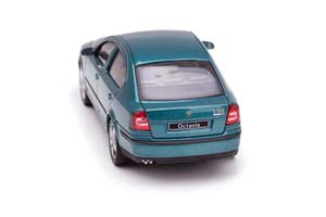 SKODA OCTAVIA 2004 M GREEN ISLAND — фото 4