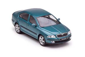 SKODA OCTAVIA 2004 M GREEN ISLAND — фото 5