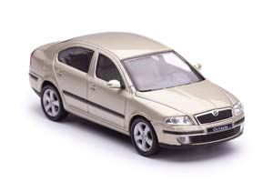 SKODA OCTAVIA (2004) SAHARA BEIGE — фото 3