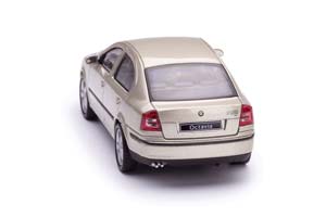 SKODA OCTAVIA (2004) SAHARA BEIGE — фото 8