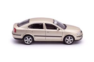 SKODA OCTAVIA 2004 БЕЖЕВЫЙ МЕТАЛЛИК — фото 7