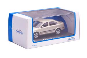 SKODA OCTAVIA 2004 БЕЖЕВЫЙ МЕТАЛЛИК — фото 11
