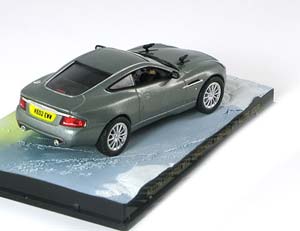 ASTON MARTIN V12 VANQUISH JAMES BOND DIE ANOTHER DAY GREYMETALLIC — фото 2