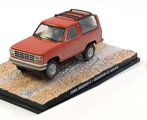 FORD BRONCO II JAMES BOND QUANTUM OF SOLACE 1984 RED