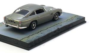 ASTON MARTIN DB 5 JAMES BOND SKYFALL SILVER — фото 2