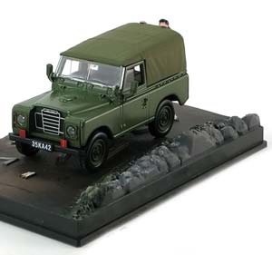 LAND ROVER SERIES III JAMES BOND THE LIVING DAYLIGHTS OLIVE GREEN