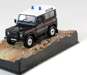 LAND ROVER DEFENDER JAMES BOND QUANTUM OF SOLACE