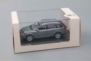 SKODA OCTAVIA III COMBI (2013) PLATIN GREY METALLIC — фото 4
