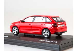 SKODA RAPID SPACEBACK (2013) — фото 7