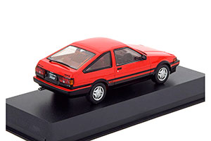 TOYOTA SPRINTER TRUENO AE86 RED WITH BLACK — фото 2