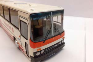 IKARUS INTURIST / ИКАРУС 250.70 ИНТУРИСТ (С ЭБЛЕМОЙ) БЕЖЕВЫЙ С КРАСНЫМИ ПОЛОСКАМИ КЛУБНИЧНЫЙ 1969-1996 — фото 5