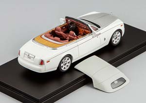 ROLLS-ROYCE PHANTOM DROPHEAD COUPE БЕЛЫЙ — фото 3