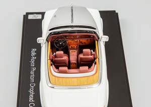 ROLLS-ROYCE PHANTOM DROPHEAD COUPE БЕЛЫЙ — фото 8
