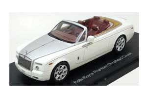 ROLLS-ROYCE PHANTOM DROPHEAD COUPE БЕЛЫЙ — фото 2