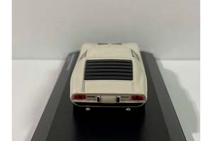 LAMBORGHINI MIURA P400 БЕЛЫЙ С СЕРЕБРИСТЫМ (ДЛИНА МОДЕЛИ 6-10 СМ) — фото 3