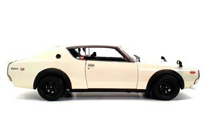 NISSAN SKYLINE 2000 GT-R KPGC110 WHITE — фото 7