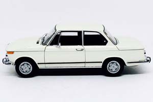 BMW 2002 TII 1971-1975 WHITE — фото 3