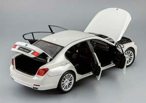 BMW F02 760LI 2010 BEIGE METALLIC — фото 3