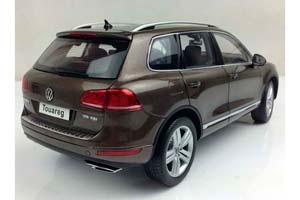 VW VOLKSWAGEN TOUAREG V6 FSI 2010 DARK BROWN METALLIC — фото 2