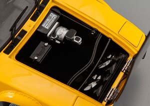 DE TOMASO PANTERA GTS 1973 ЖЕЛТЫЙ — фото 11