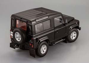 LAND ROVER DEFENDER 90 SANTORINI BLACK — фото 4