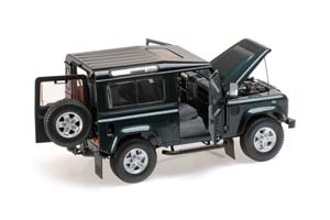 LAND ROVER DEFENDER 90 1984 GREEN METALLIC/BLACK — фото 3