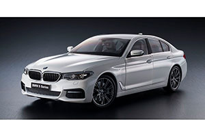 BMW G30 5 SERIES 2017 WHITE — фото 3