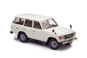 TOYOTA LAND CRUISER 60 БЕЛЫЙ — фото 10