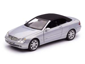 MERCEDES-BENZ CLK-CLASS КАБРИОЛЕТ A209 (W209) 2002 СЕРЕБРИСТЫЙ — фото 1