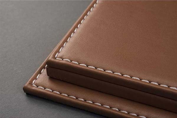 БОКС-ВИТРИНА ДЛЯ МОДЕЛЕЙ 1:12 BROWN LEATHER НАТУРАЛЬНАЯ КОЖА КОРИЧНЕВАЯ (510X240X180 ММ) — фото 3