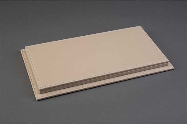 БОКС-ВИТРИНА ДЛЯ МОДЕЛЕЙ 1:12 BEIGE LEATHER НАТУРАЛЬНАЯ КОЖА БЕЖЕВАЯ (510X240X180 ММ) — фото 2
