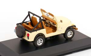 JEEP CJ-7 LAREDO 1982 CREME — фото 2