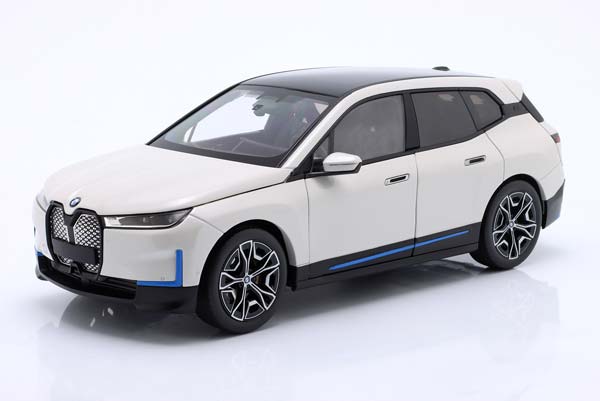 BMW IX 2022 WHITEMETALLIC