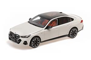 BMW i5 2024 WHITE METALLIC / БМВ АЙ-5 БЕЛЫЙ МЕТАЛЛИК