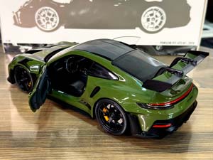 PORSCHE 911 (992) GT3RS 2024 NATO OLIVE/BLACK WHEELS / ПОРШЕ 911 992 GT3 RS NATO ОЛИВКОВЫЙ/ЧЕРНЫЕ КОЛЕСА — фото 11