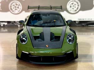 PORSCHE 911 (992) GT3RS 2024 NATO OLIVE/BLACK WHEELS / ПОРШЕ 911 992 GT3 RS NATO ОЛИВКОВЫЙ/ЧЕРНЫЕ КОЛЕСА — фото 2