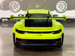 PORSCHE 911 (992) GT3RS 2023 ACID GREEN/BLACK WHEELS / ПОРШЕ 911 992 GT3 RS КИСЛОТНО-ЗЕЛЕНЫЙ/ЧЕРНЫЕ КОЛЕСА — фото 6