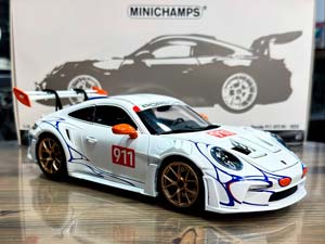 PORSCHE 911 (992) GT3RS 2023 WHITE/ORANGE DECOR / ПОРШЕ 911 992 GT3 RS БЕЛЫЙ/ОРАНЖЕВЫЙ ДЕКОР — фото 3