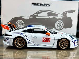 PORSCHE 911 (992) GT3RS 2023 WHITE/ORANGE DECOR / ПОРШЕ 911 992 GT3 RS БЕЛЫЙ/ОРАНЖЕВЫЙ ДЕКОР — фото 4