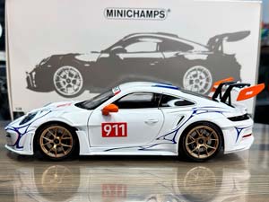 PORSCHE 911 (992) GT3RS 2023 WHITE/ORANGE DECOR / ПОРШЕ 911 992 GT3 RS БЕЛЫЙ/ОРАНЖЕВЫЙ ДЕКОР — фото 8