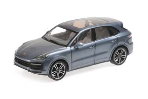 PORSCHE CAYENNE TURBO S 2017 BLUE METALLIC