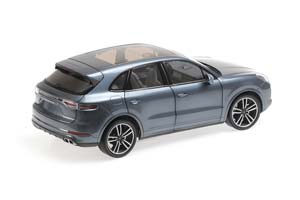 PORSCHE CAYENNE TURBO S 2017 BLUE METALLIC — фото 2