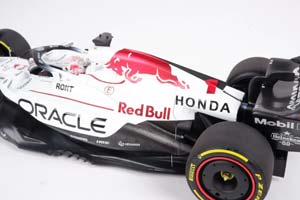 RED BULL ORACLE RACING RB21 MAX VERSTAPPEN WINNER JAPAN GP 2025 #1 — фото 9