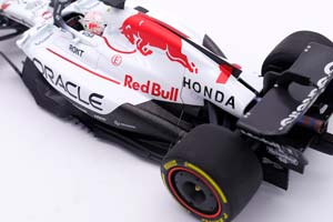 RED BULL ORACLE RACING RB21 MAX VERSTAPPEN WINNER JAPAN GP 2025 #1 — фото 11