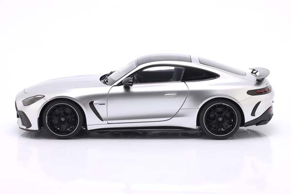 MERCEDES-BENZ AMG GT 63 PRO 4MATIC+ HIGH-TECH SILVER / МЕРСЕДЕС-БЕНЦ АМГ ГТ 63 ПРО 4MATIC ХАЙ-ТЕК СЕРЕБРИСТЫЙ — фото 4