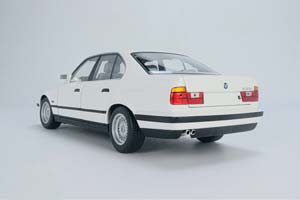 BMW E34 535I 5-SERIES 1988 WHITE / БМВ Е34 5-Я СЕРИЯ БЕЛЫЙ — фото 2