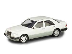 MERCEDES W124 E-CLASS 1989 WHITE / МЕРСЕДЕС 124 Е-КЛАСС БЕЛЫЙ — фото 12