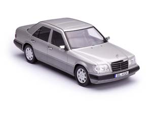 MERCEDES E-KLASSE 1993 W124 ASTRAL SILVER / МЕРСЕДЕС Е-КЛАСС СЕРЕБРИСТЫЙ — фото 12