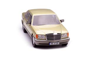 MERCEDES-BENZ 560SEL (W126) 1985 СВЕТЛО-ЗЕЛЕНЫЙ МЕТАЛЛИК — фото 3