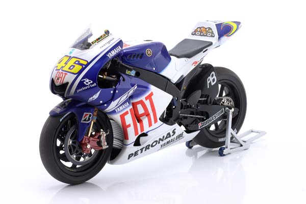VALENTINO ROSSI YAMAHA YZR-M1 #46 MOTOGP WORLD CHAMPION 2009 / ВАЛЕНТИНО РОССИ ЯМАХА YZR-M1 МОТОГП ЧЕМПИОН МИРА